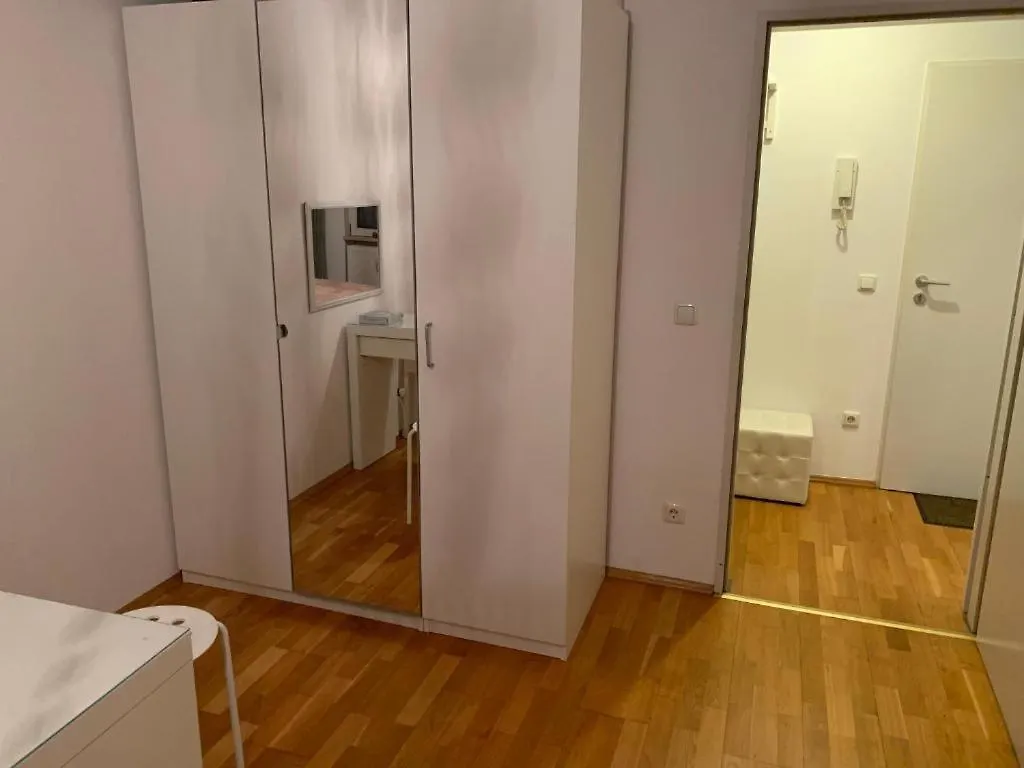 Feldmochinger Strasse 212 Apartment Munich